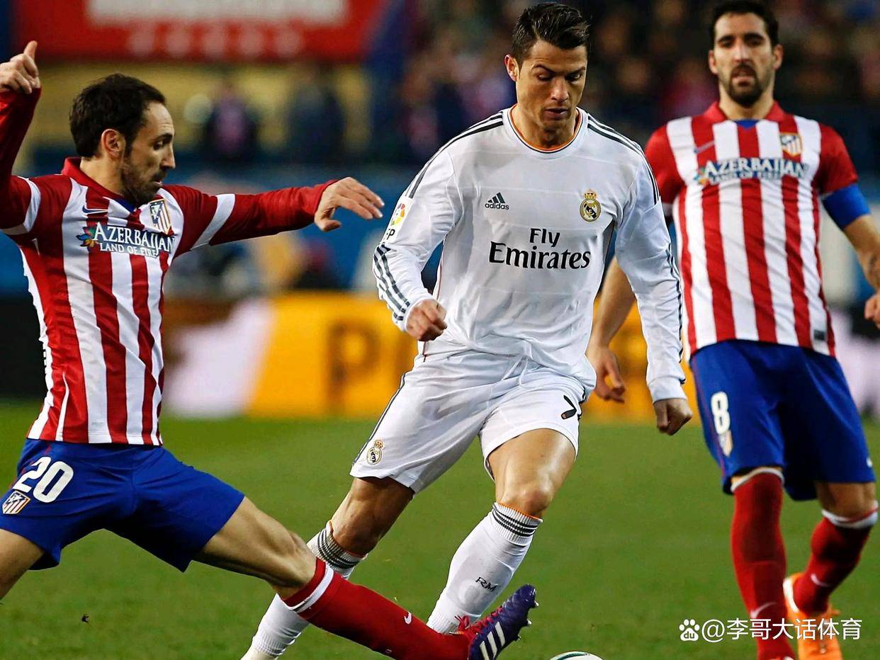 马竞后卫集体出击,坚守球队防线 马竞后卫集体出击,坚守球队防线